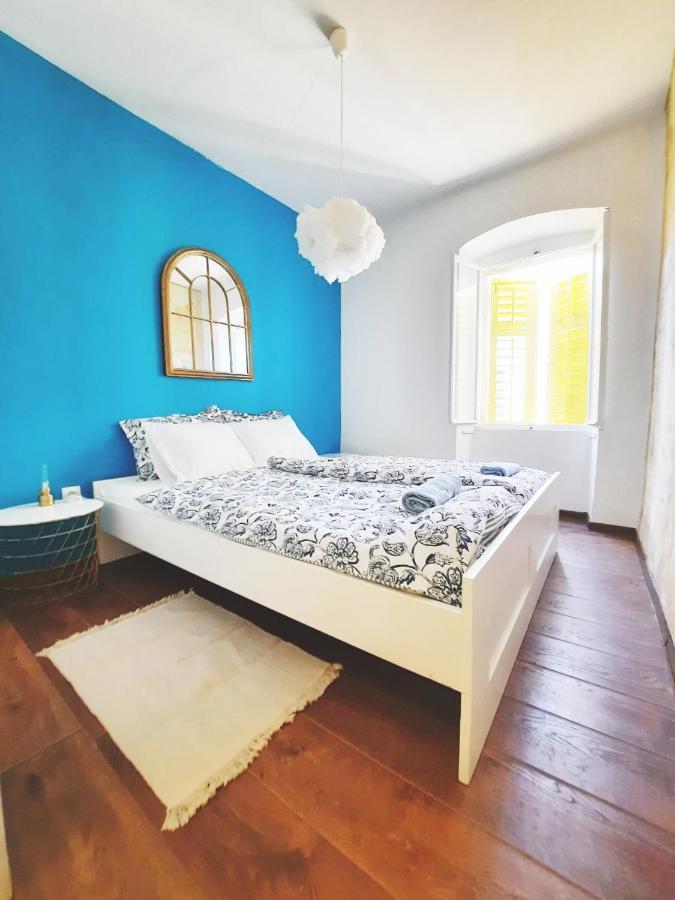 Oh La La Apartment Old Town Rovinj Eksteriør billede